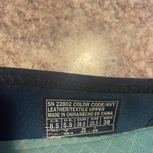 Skechers Air cooled memory foam shoes - Picture 6 of 6